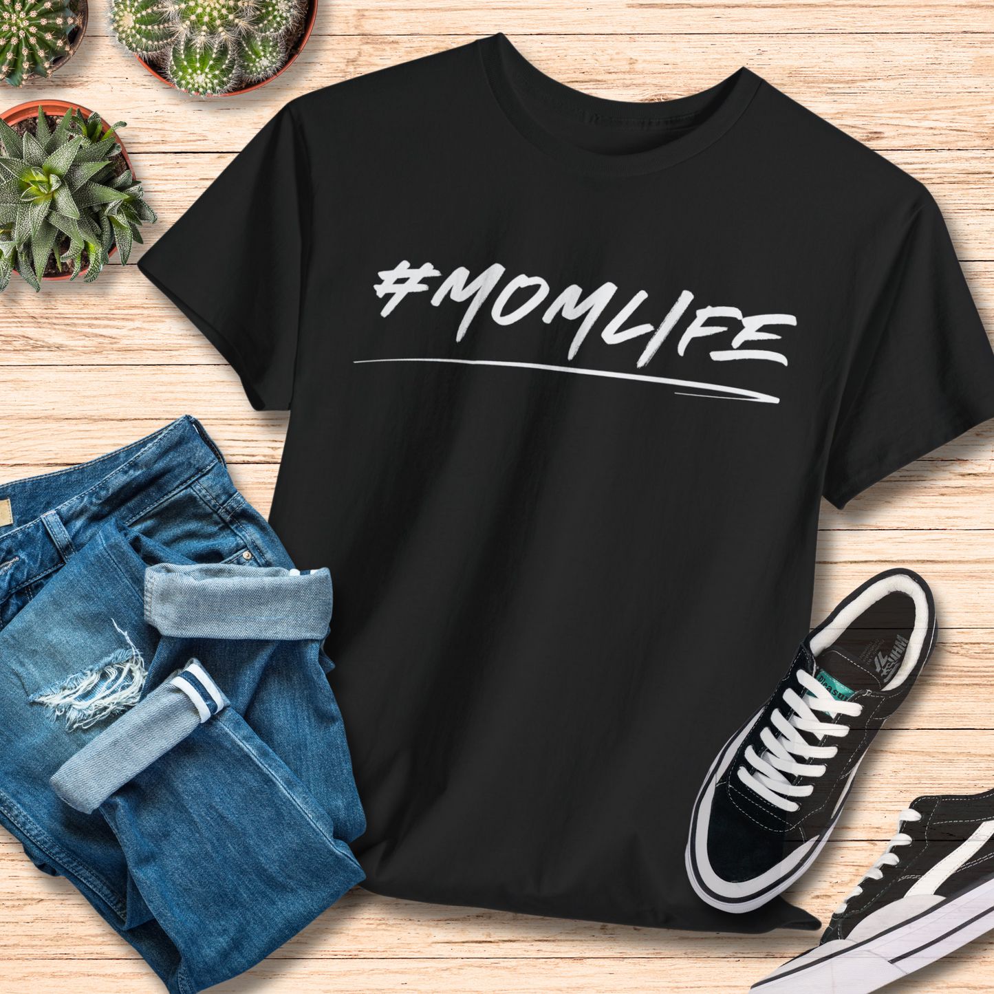 #Momlife T-Shirt / Perfect Gift for Moms