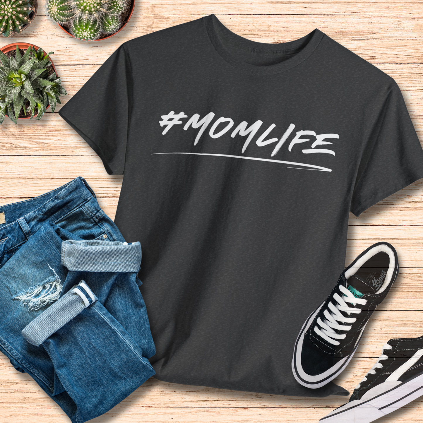 #Momlife T-Shirt / Perfect Gift for Moms